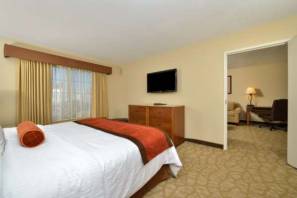 Suite - Best Western Southwest Hotel Lakewood
