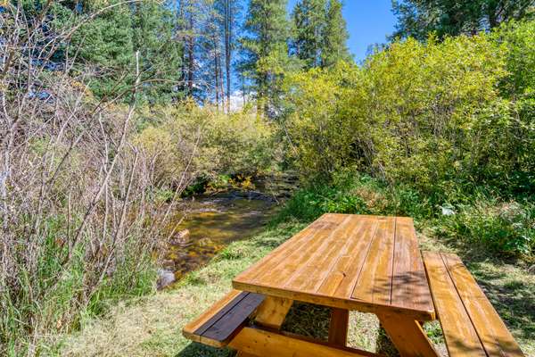  - Best Western Alpenglo Lodge Winter Park