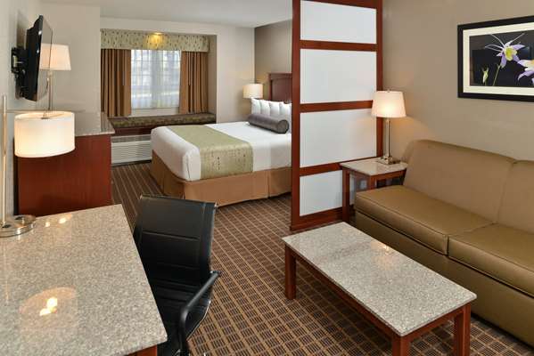 Suite - Best Western Plus Peak Vista Inn & Suites - I-25, Exit 149