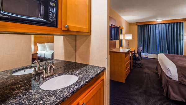  - Best Western Danbury Hotel Bethel - I-84, Exit 8