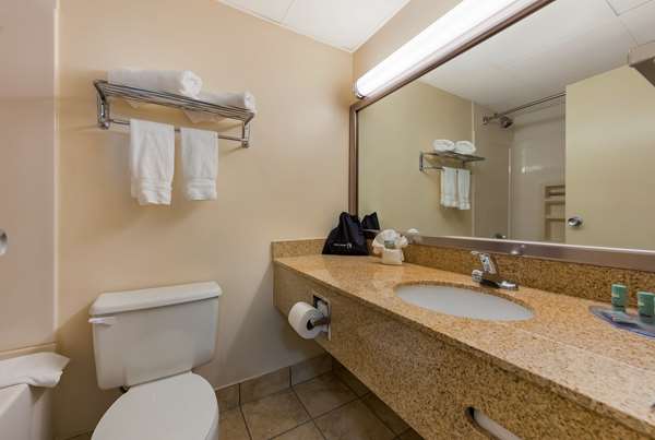  - Best Western Executive Hotel West Haven - I-95, Exit 42