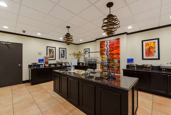 Restaurant - Best Western Executive Hotel West Haven - I-95, Exit 42