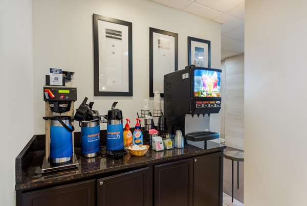 Restaurant - Best Western Executive Hotel West Haven - I-95, Exit 42