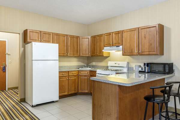  - Best Western Plus New England Inn & Suites Berlin