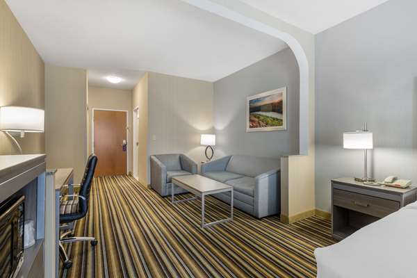  - Best Western Plus New England Inn & Suites Berlin
