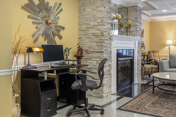 Conference Area - Best Western Plus New England Inn & Suites Berlin