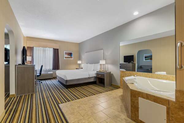  - Best Western Plus New England Inn & Suites Berlin