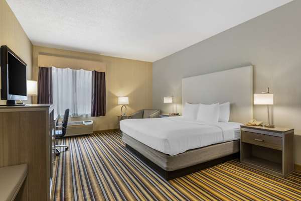  - Best Western Plus New England Inn & Suites Berlin