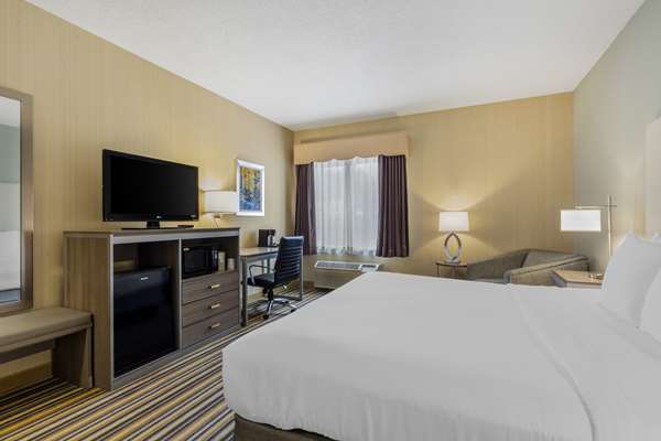  - Best Western Plus New England Inn & Suites Berlin