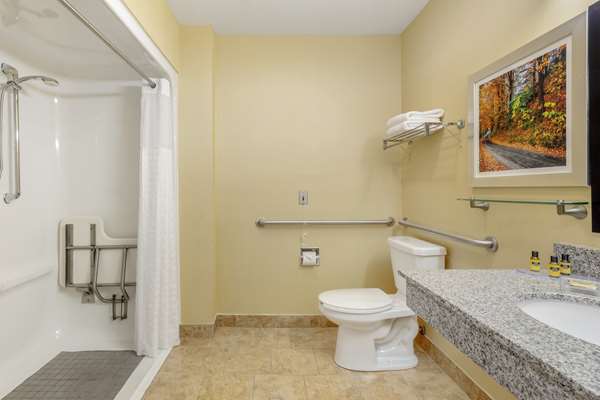  - Best Western Plus New England Inn & Suites Berlin