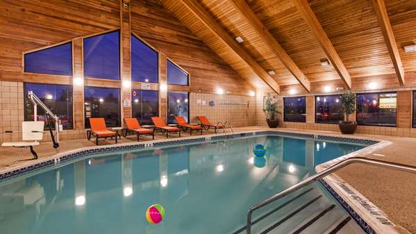 Pool - Best Western Plus Newark Christiana Inn Bear