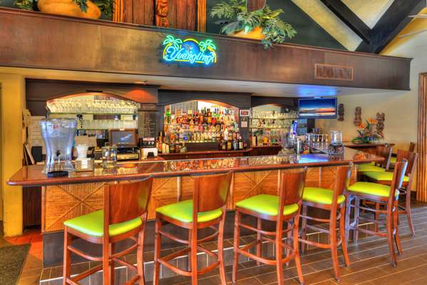 Bar - Best Western Aku Tiki Inn Daytona Beach Shores