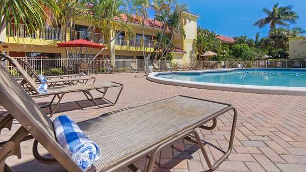 Pool - Best Western Plus University Inn Boca Raton