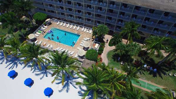 Pool - Best Western Plus Beach Resort Fort Myers Beach