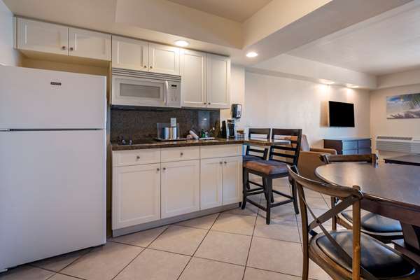 Suite - Best Western Plus Beach Resort Fort Myers Beach