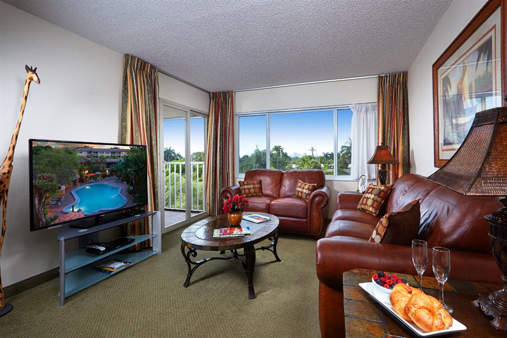 Best Western Naples Inn & Suites-guestroom-Guest Room,Living Area,Suite,Indoor/Interior,On-Site.jpg