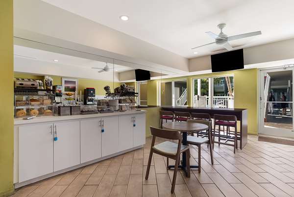 Amenities - Best Western Hibiscus Inn Key West