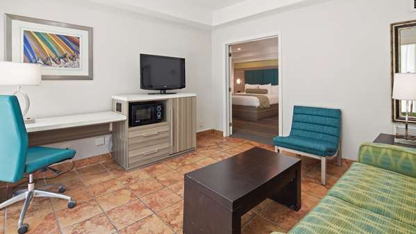 Suite - Best Western Plus Oceanside Inn Fort Lauderdale