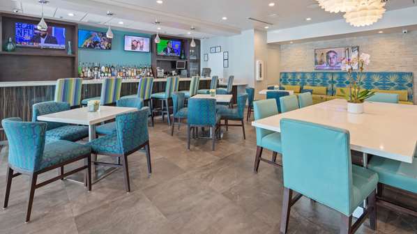 Bar - Best Western Plus Oceanside Inn Fort Lauderdale