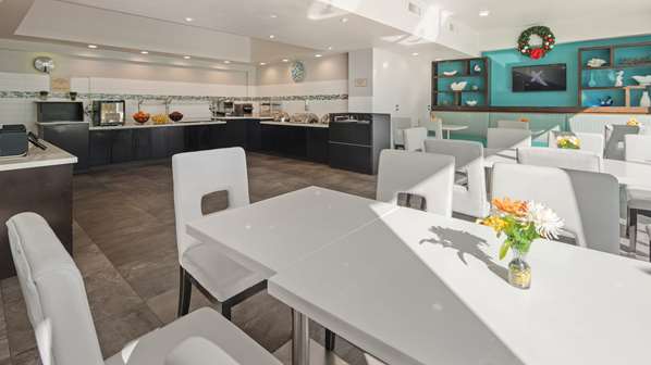 Amenities - Best Western Plus Oceanside Inn Fort Lauderdale