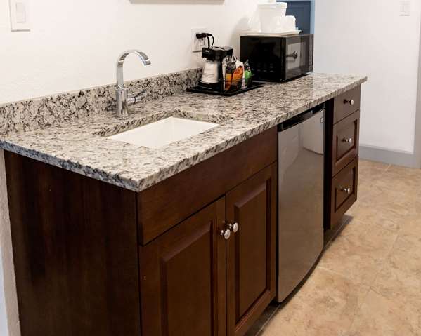  - Best Western Palm Beach Lakes Inn West Palm Beach - I-95, Exit 71