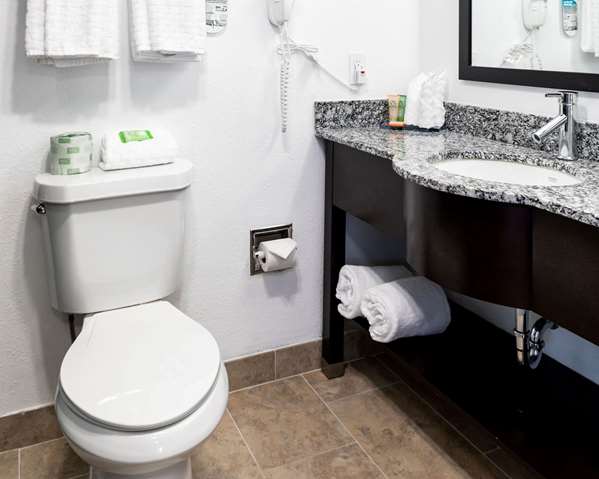  - Best Western Palm Beach Lakes Inn West Palm Beach - I-95, Exit 71