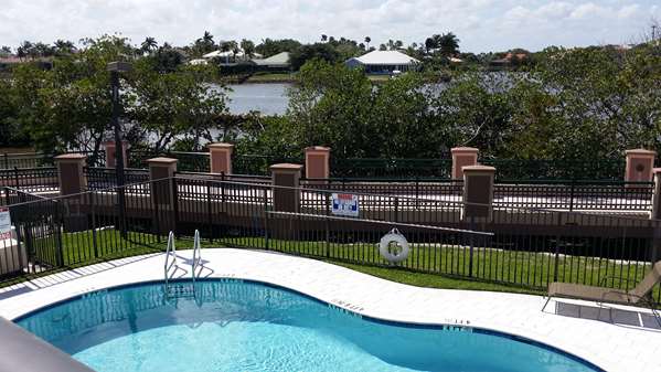 Pool - Best Western Intracoastal Inn Jupiter