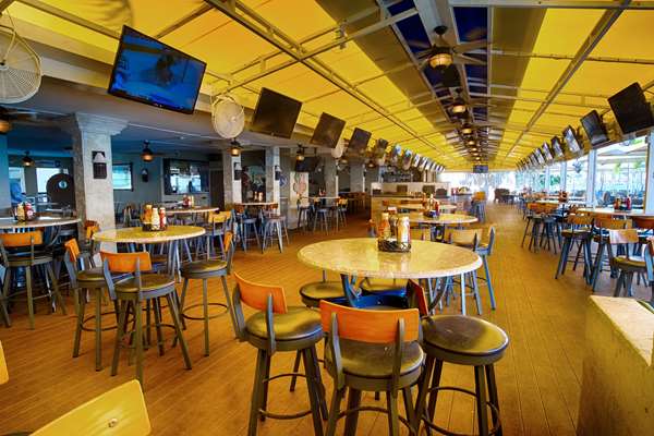 Restaurant - Best Western On the Bay Inn Marina N Bay Village