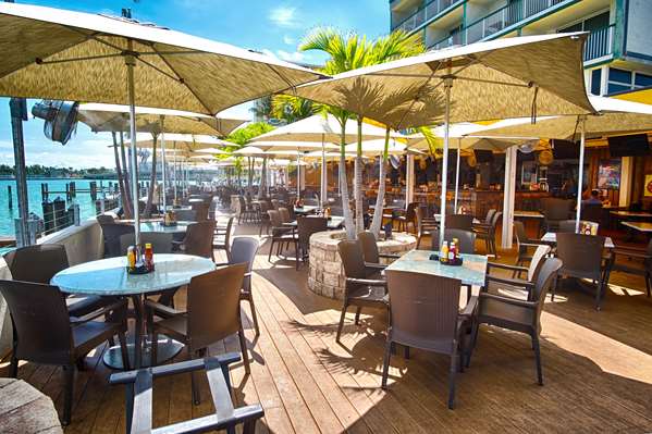 Restaurant - Best Western On the Bay Inn Marina N Bay Village