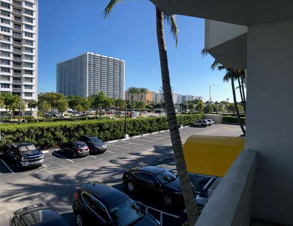  - Best Western On the Bay Inn Marina N Bay Village