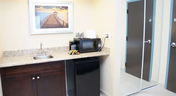  - Best Western Naples Plaza Hotel - I-75, Exit 107