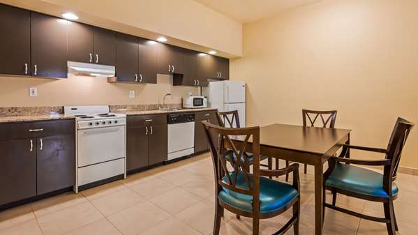  - Best Western Naples Plaza Hotel - I-75, Exit 107