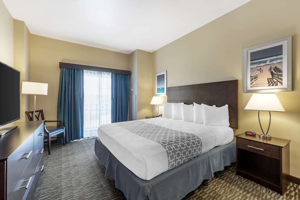 Best Western Naples Plaza Hotel-guestroom-Guest Room,On-Site.jpg