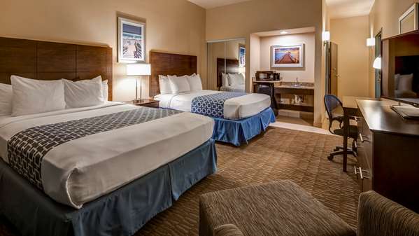  - Best Western Naples Plaza Hotel - I-75, Exit 107