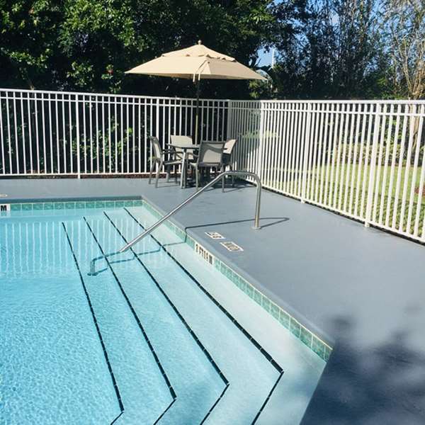 Pool - Best Western Plus Universal Inn Orlando - I-4, Exit 75B