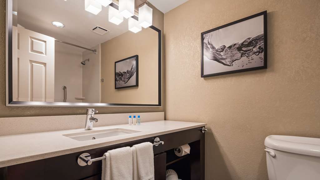 Best Western Plus Hollywood/Aventura-guestroom-Guest Room,Bathroom,On-Site.jpg