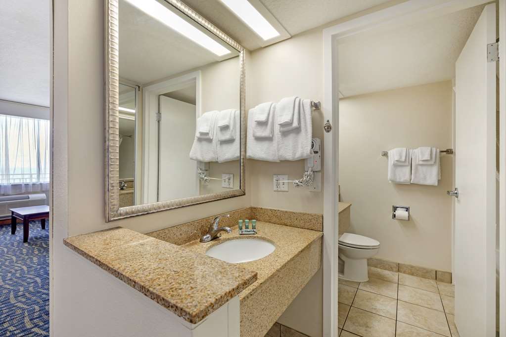 Best Western Cocoa Beach Hotel & Suites-guestroom-Guest Room,Bathroom,On-Site.jpg