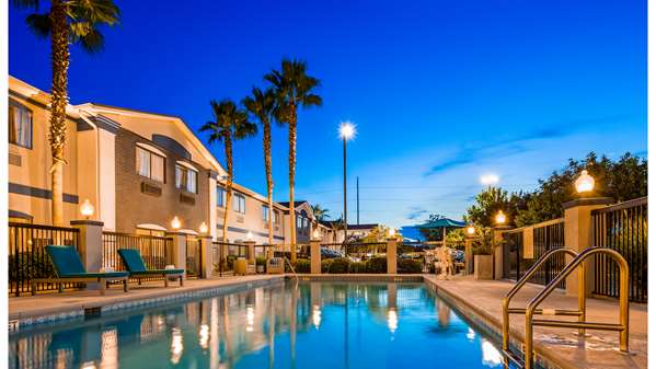 Pool - Best Western Mayport Inn & Suites Atlantic Beach