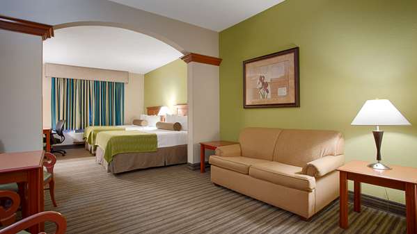 Suite - Best Western Plus Hotel Dolphin Mall Doral