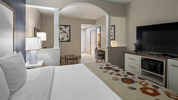  - Best Western Heritage Inn & Suites Bowling Green