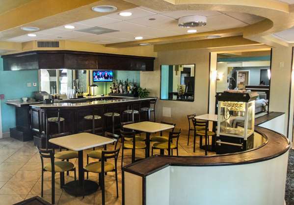 Bar - Best Western Plus Hotel & Suites Deerfield Beach - I-95, Exit 41