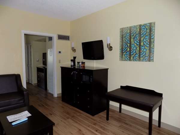 Suite - Best Western Plus Hotel & Suites Deerfield Beach - I-95, Exit 41
