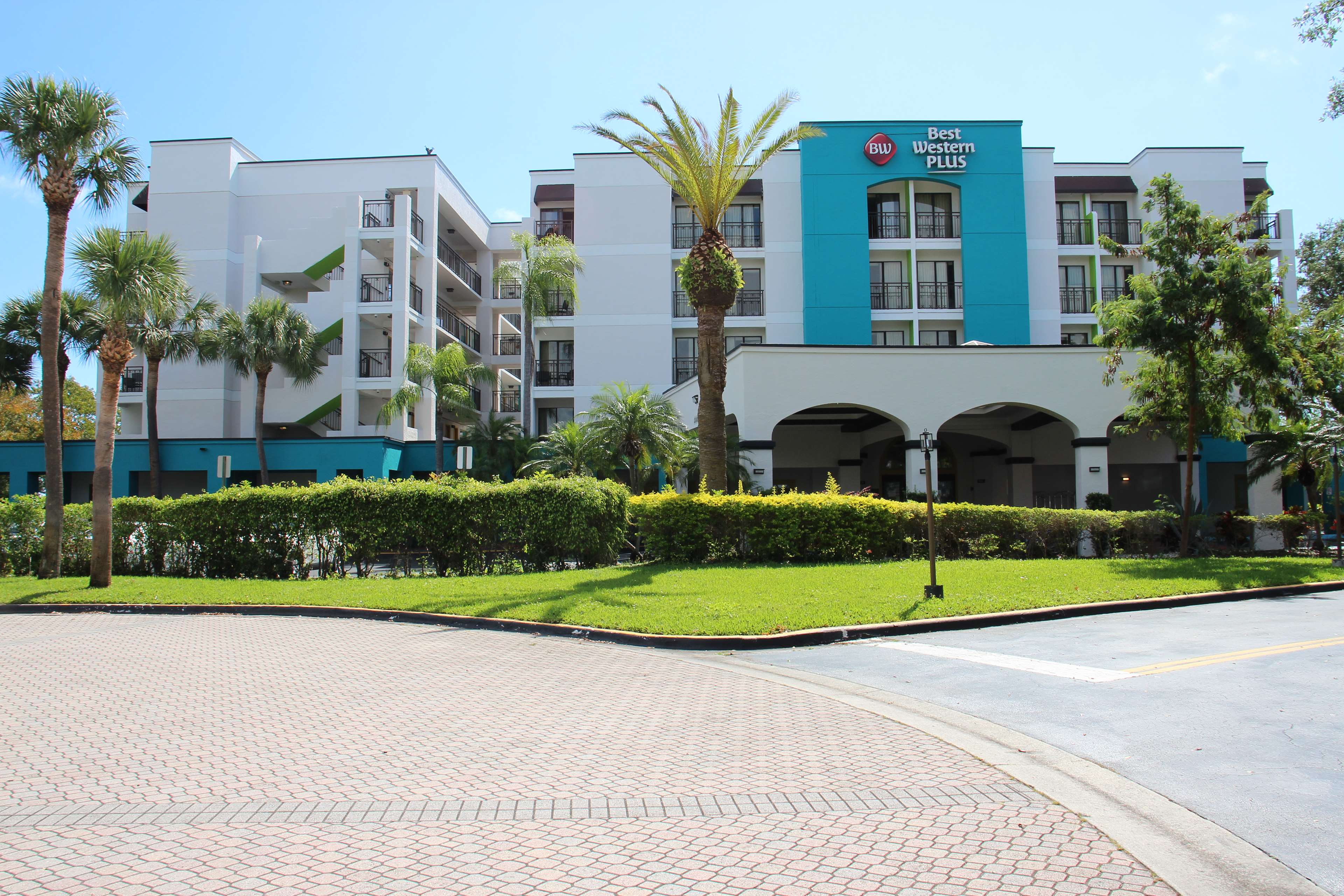 Best Western Plus Deerfield Beach Hotel Suites