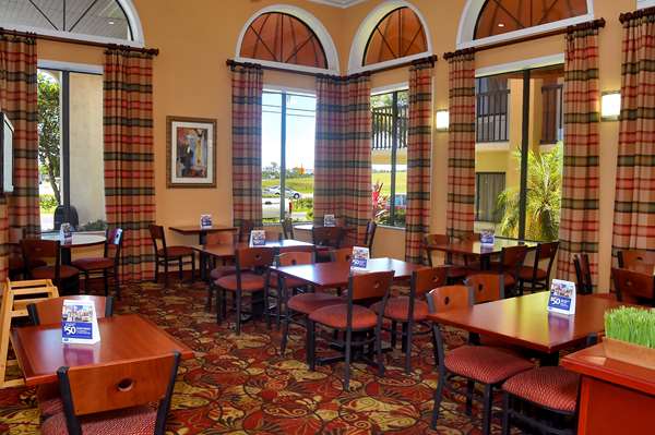 Restaurant - Best Western Orlando East Inn & Suites - I-4, Exit 101