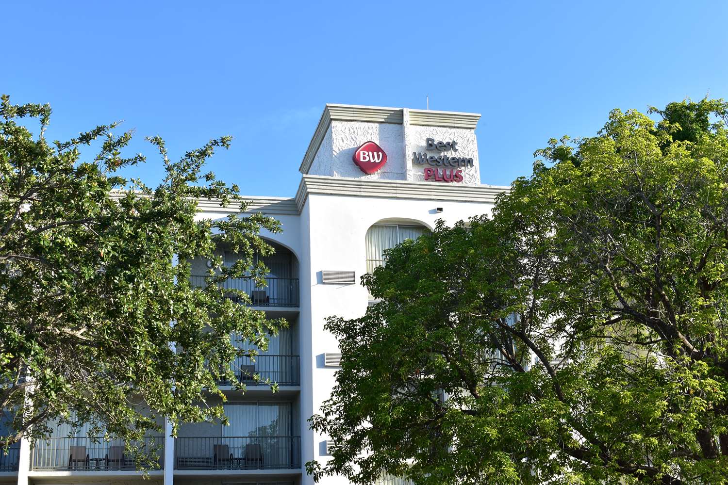 Best Western Plus Windsor Inn North Miami, FL See Discounts Best Western Plus Windsor Inn North Miami, FL See Discounts