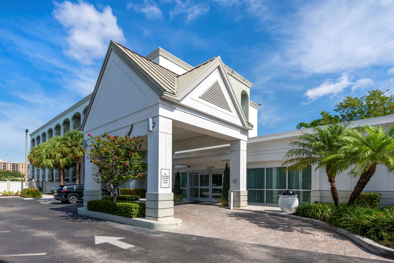 Best Western Plus Windsor Inn North Miami, FL See Discounts Best Western Plus Windsor Inn North Miami, FL See Discounts