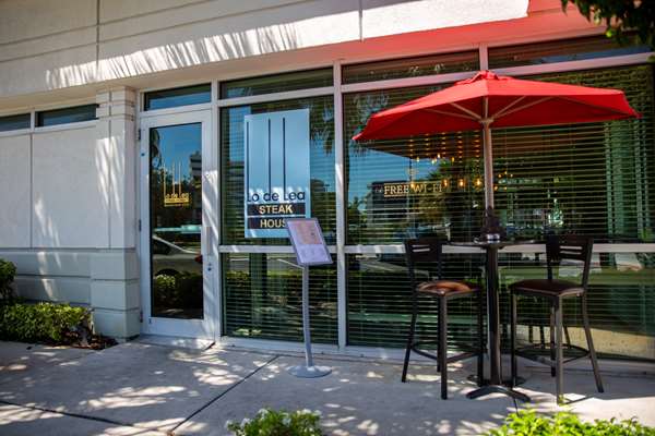 Restaurant - Best Western Plus North Miami Hotel