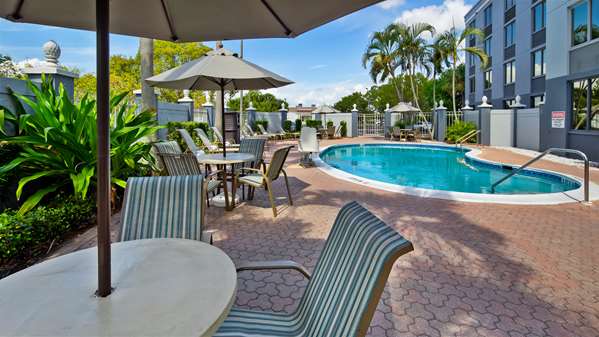 Pool - Best Western Fort Myers Inn & Suites