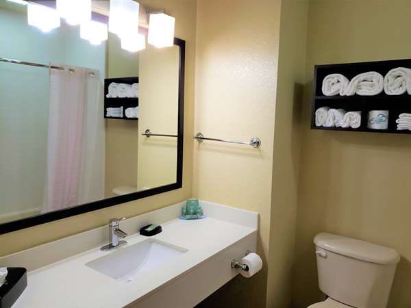  - Best Western Edgewater Inn - I-95, Exit 244