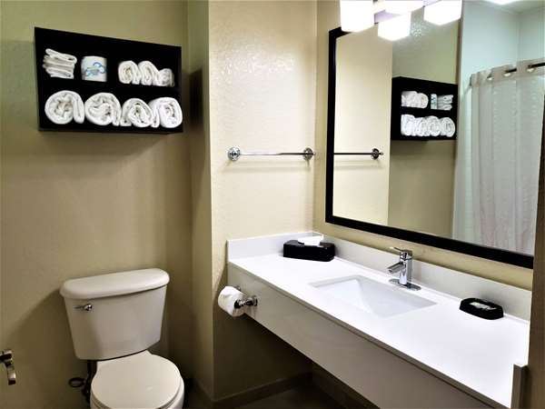  - Best Western Edgewater Inn - I-95, Exit 244